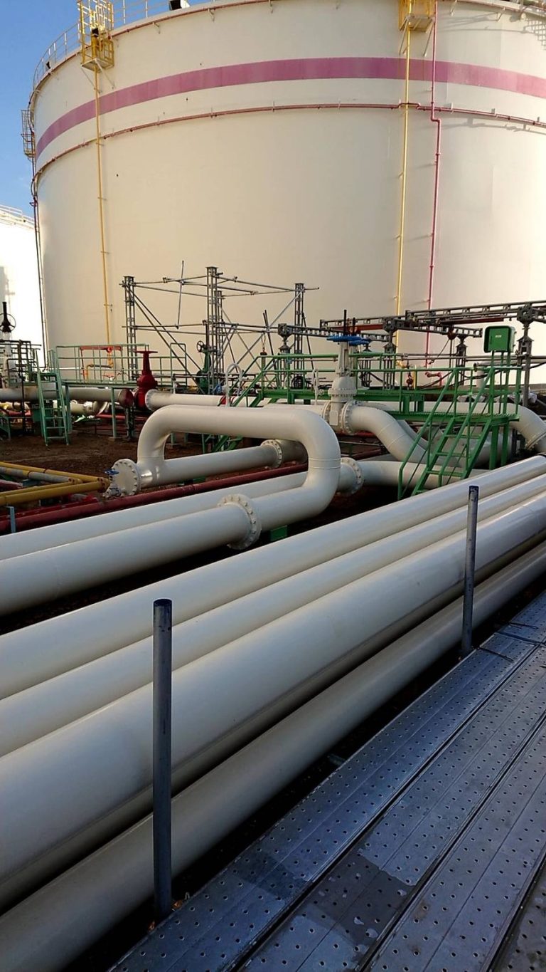某石油プラント配管工事 写真1